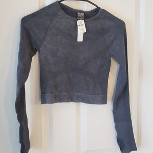 VS PINK Long Sleeve Workout Crop